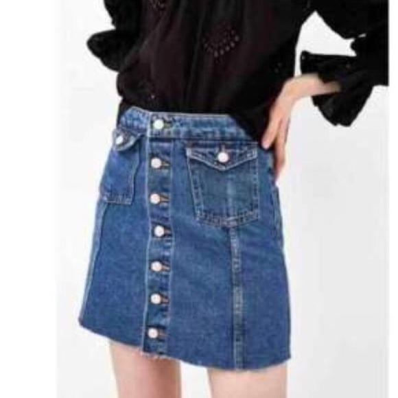 Zara Dresses & Skirts - Zara Trafaluc Button Skirt Dark Wash